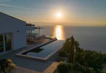 Luxuriöse Villa im modernen Stil mit Infinity-Pool und Panorama-Meerblick an der Opatija Riviera
