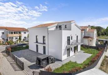 Moderne Doppelhaushälfte mit Garten, Region Porec