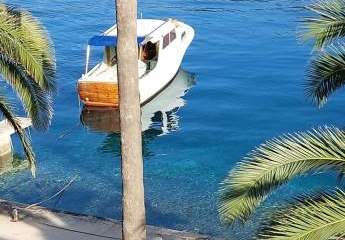 Renoviertes Stadthaus im Zentrum direkt am Meer