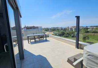Penthouse mit Dachterrasse und Meerblick
