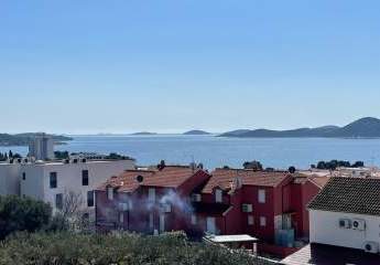 Moderne Neubauwohnung mit Meerblick