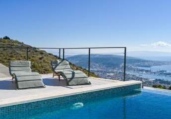 Moderne Villa mit Infinity-Swimmingpool und Panoramablick, Region Trogir