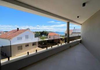 Modernes Neubau-Appartement mit Meerblick