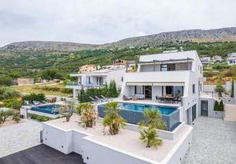 Moderne Luxusvilla mit schönem Panorama-Meerblick, Region Split