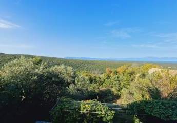 Haus in ruhiger Lage mit schönem Meerblick
