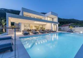 Luxusvilla mit Panorama-Meerblick, Pool und Jacuzzi