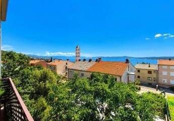 Wohnung mit Meerblick und Terrasse im Zentrum