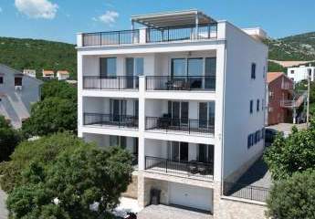 Moderne Erdgeschosswohnung mit Meerblick und Stellplatz