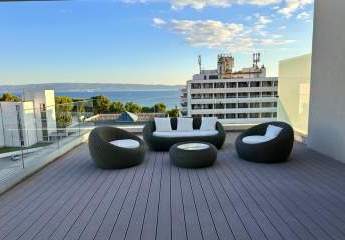 Modernes Penthouse mit Meerblick und Dachterrasse im Neubau