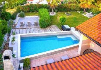 Ferienhaus mit Pool und Sauna