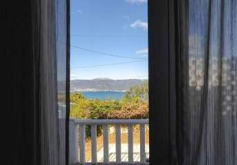 Ferienhaus in erster Reihe zum Meer mit Meerblick und zwei Wohneinheiten