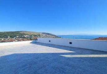 Penthouse mit Dachterrasse, Meerblick und Stellplatz