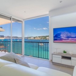 Zwei Schlafzimmer-Design-Wohnung mit großer Terrasse in Santa Ponsa