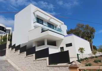 Moderne Neubau Villa in Coveta Fuma mit traumhaftem Blick auf die Küste und das Mee