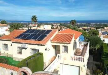 Schöne Villa mit herrlicher Aussicht und vielen Extras in Denia am Montgo