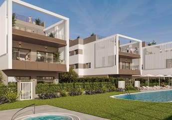 Penthouse-Wohnungen mit 3 Schlafzimmern, Dachterrasse, Fußbodenheizung in Bädern, Klimaanlage und Gemeinschaftspool nur 300 m vom Strand