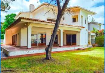 ***Villa mit Charme mit großem Grundstück in ruhiger Wohnlage***