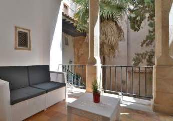 ***Historisches Apartment mit Terasse und tollen alten Stilmitteln, Altstadt Palma***