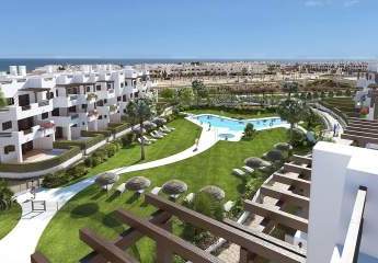 Komfortable Penthouse-Wohnungen mit 1 Schlafzimmer, Dachterrasse mit Meerblick, Tiefgaragenstellplatz und Gemeinschaftspool nur 600 m vom Strand