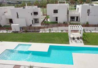 Obergeschoss-Appartements mit 2 Schlafzimmern 2 Bädern, Dachterrasse und Gemeinschaftspool in sehr schöner Golfanlage