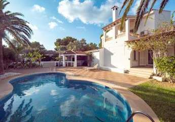 Mallorca, großzügige Villa in Palmanova zu verkaufen