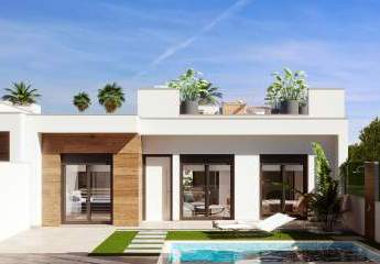 Ebenerdiges Haus mit Meerblick und guter Lage mit Pool