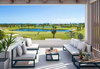 Wunderschöne ebenerdige Wohnung direkt am Meer und Golfplatz