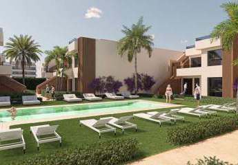 Obergeschoss-Wohnungen mit 2 Schlafzimmern, 2 Bädern, Dachterrasse und Gemeinschaftspool in sehr schönem Golf-Resort