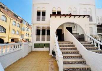 Doppelhaushälfte mit 3 Schlafzimmern, 2 Bädern und Dachterrasse nur 300 m vom Strand
