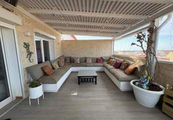 Renovierte Maisoette-Wohnung mit 50 m² Terrasse und Meer- und Burgblick im Zentrum von Dénia