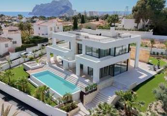 Luxuriöse Villa mit Meerblick und Keller zu verkaufen
