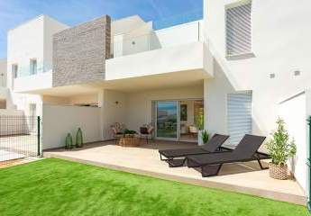 Erdgeschoss-Wohnungen mit 2 Schlafzimmern, 2 Bädern, Klimaanlage und Gemeinschaftspool in der wunderschönen Golfanlage La Finca Resort