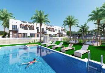 Obergeschoss-Wohnungen mit 2 Schlafzimmern, 2 Bädern, Dachterrasse, Tiefgaragenstellplatz und Gemeinschaftspool nur 200 m vom Strand