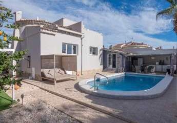 Attraktive freistehende Villa mit drei Schlafzimmern und zwei Badezimmern