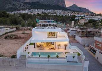 Wunderschöne private Luxusvilla mit Meerblick