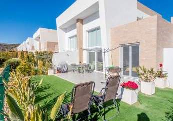 Beeindruckende moderne Villa mit 3 Schlafzimmern, 2 Bädern, Dachterrasse und Gemeinschaftspool im La Finca Golf und Spa Resort