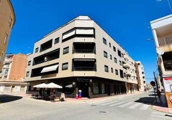 Appartement mit 2 Schlafzimmern und 1 Bad im Zentrum von La Mata nur 200 m vom Strand