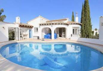 Ebenerdiges Sonnenhaus am Monte Pego mit Pool und Terrasse