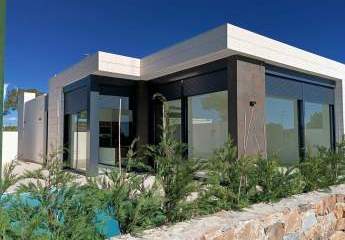 Exklusive Villa in der Nähe des Meeres und des Golfplatzes Lo Romero