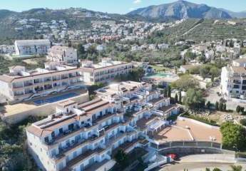 Schönes Appartement mit atemberaubendem Blick, PKW-Stellplatz und Gemeinschaftseinrichtungen