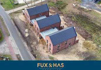 Neubau Kettenhaus in Bawinkel: Modernes Eigenheim mit Garten & Carport im KFW-40-Standard!