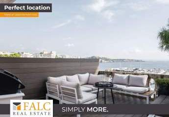 Modernes Penthouse in 1. Meereslinie mit privater Terrasse und Hafenblick in Cala Nova