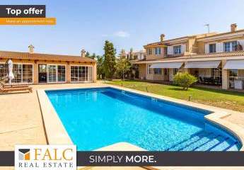 Grossartige Villa mit Meerblick, Pool und Ferienlizenz in Sa Torre