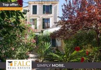 Herrschaftliches Stadthaus mit Garten und Garage in Soller