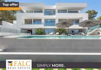 Atemberaubende Neubau-Villa mit Meerblick und Fahrstuhl in Palmanova