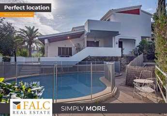 Schöne Villa mit Pool in Strandnähe in Son Veri Nou