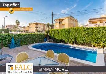 Teilrenovierte Villa mit Gästeapartment und Pool in Son Ferrer