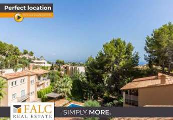 Schöne Villa mit Teilmeerblick und Gemeinschaftspool in Genova