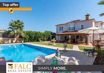 Grandiose Villa im Versace-Stil mit Pool und Meerblick in Cala Pi