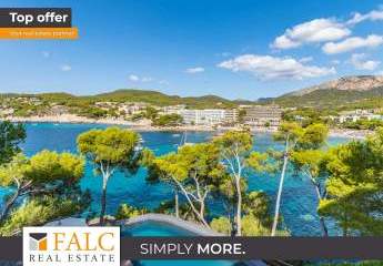 Villa in 1. Linie mit Meerzugang und Aufzug in Camp de Mar